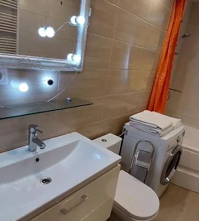 Daire Parkcosylux Two Bedrooms Free Parking Riga