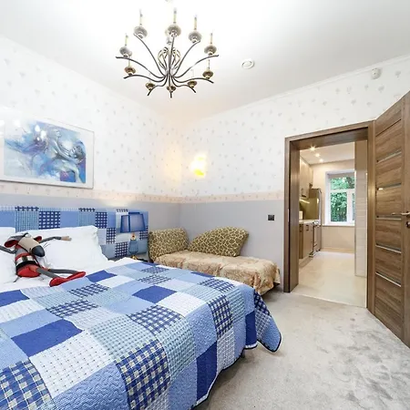 Daire Parkcosylux Two Bedrooms Free Parking Riga
